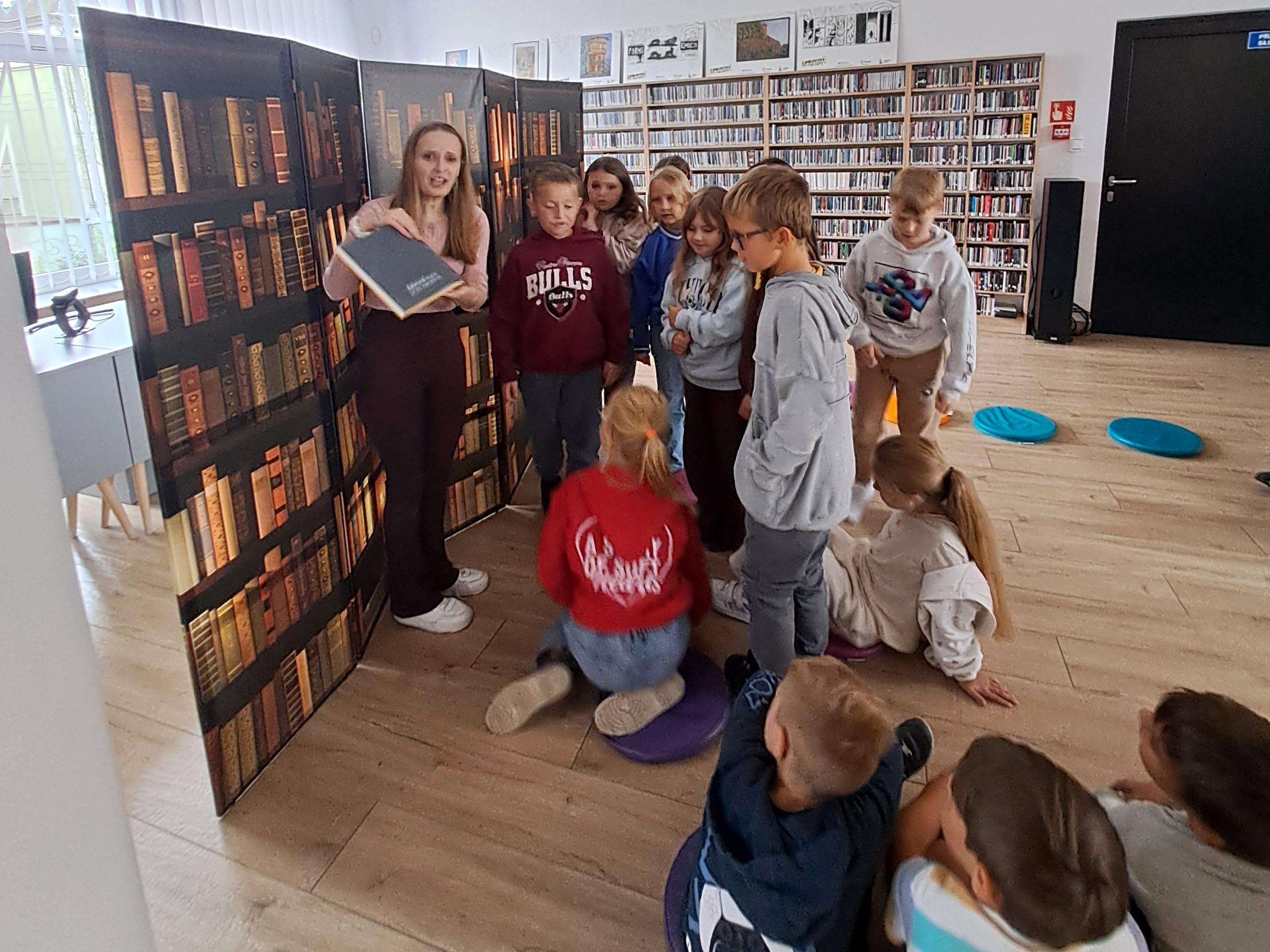 Spotkania literacko-historyczne o historii biblioteki na podstawie wybranych baśni i legend