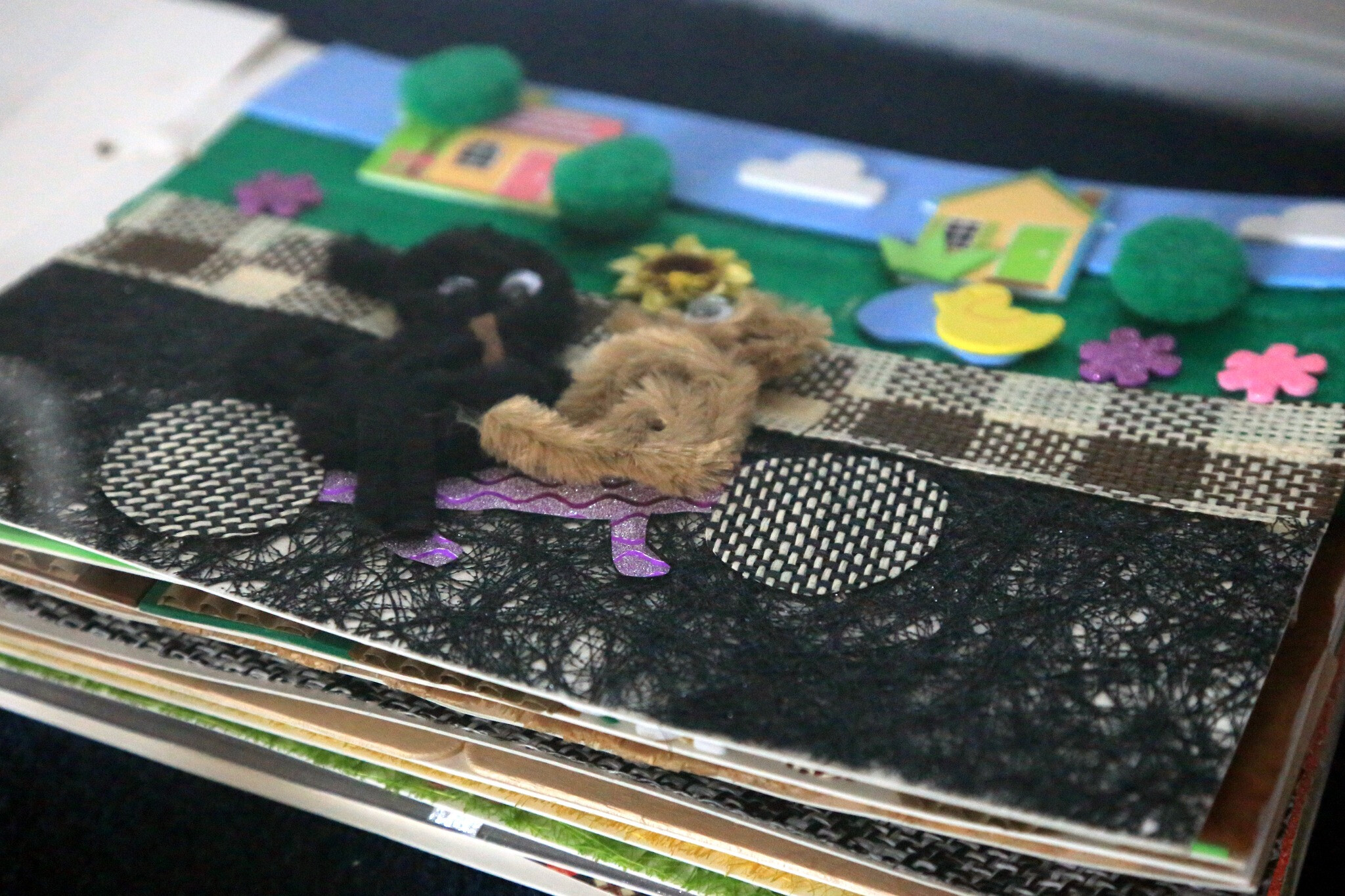 Wystawa książek dotykowych