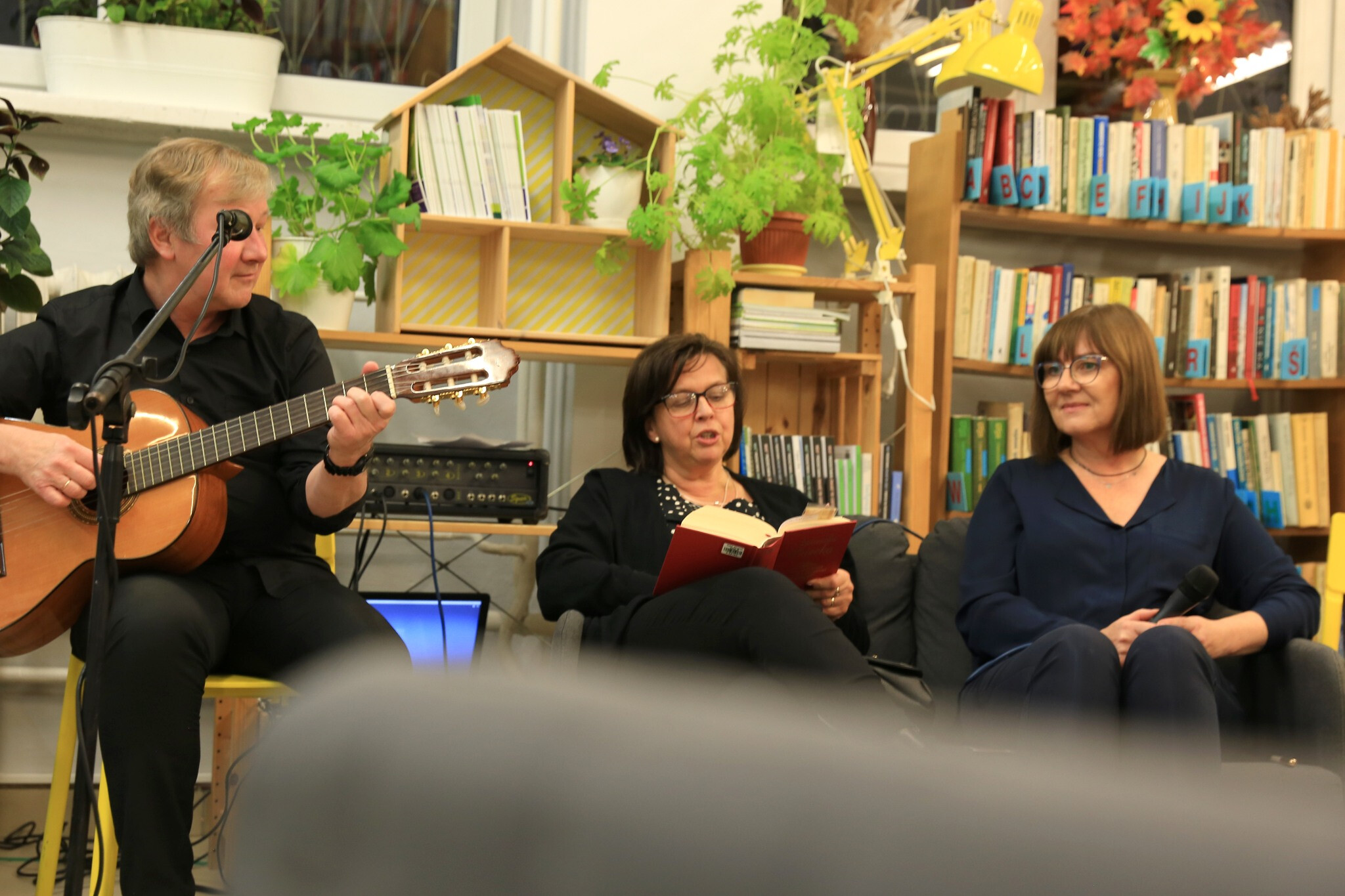 Wernisaż obrazów słupszczanina Grzegorza Liany