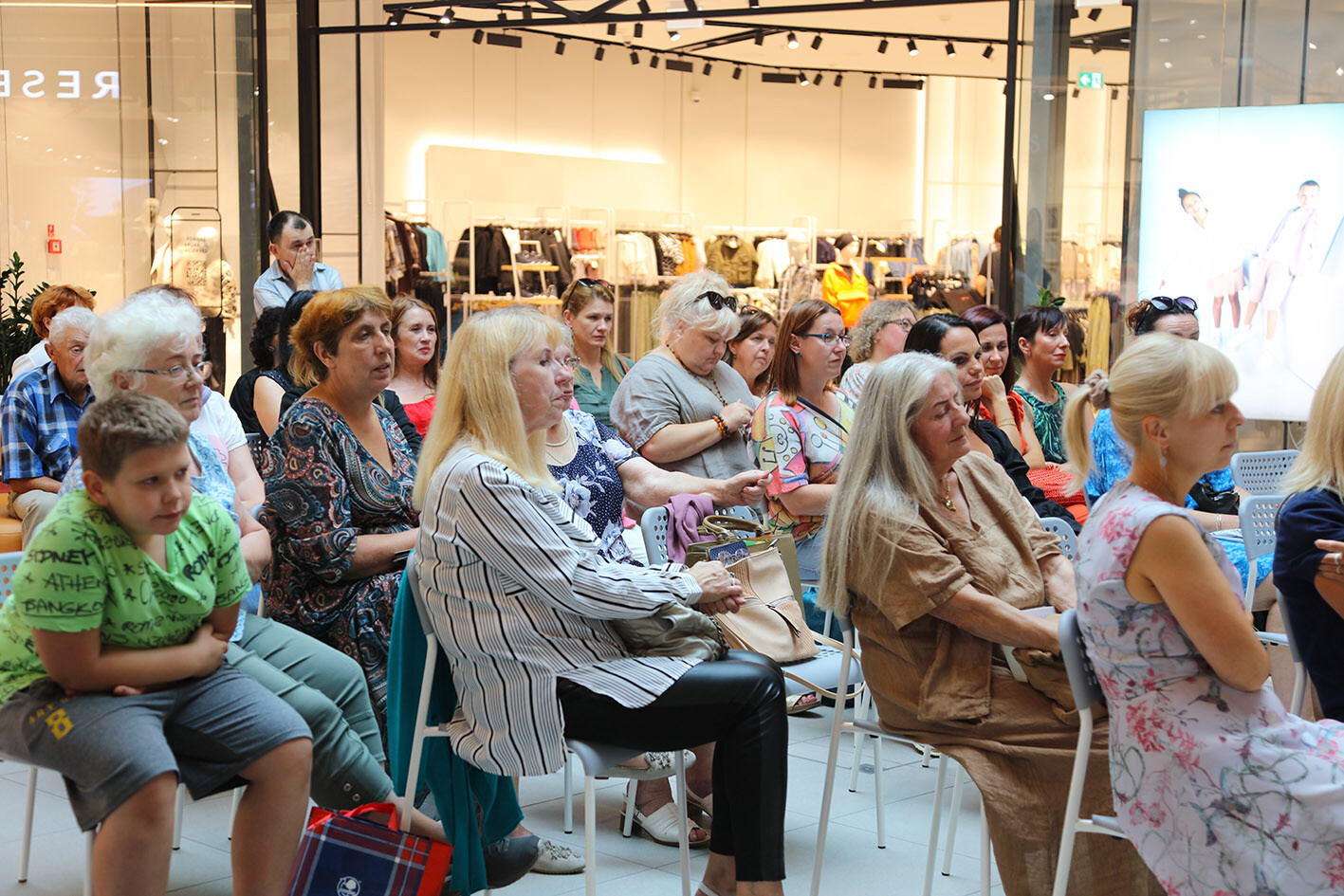 Fotogaleria ze spotkania  Z Dianą Brzezińską