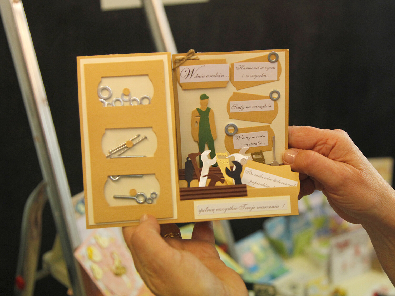 Warsztaty tworzenia kartek świątecznych - filia nr 8