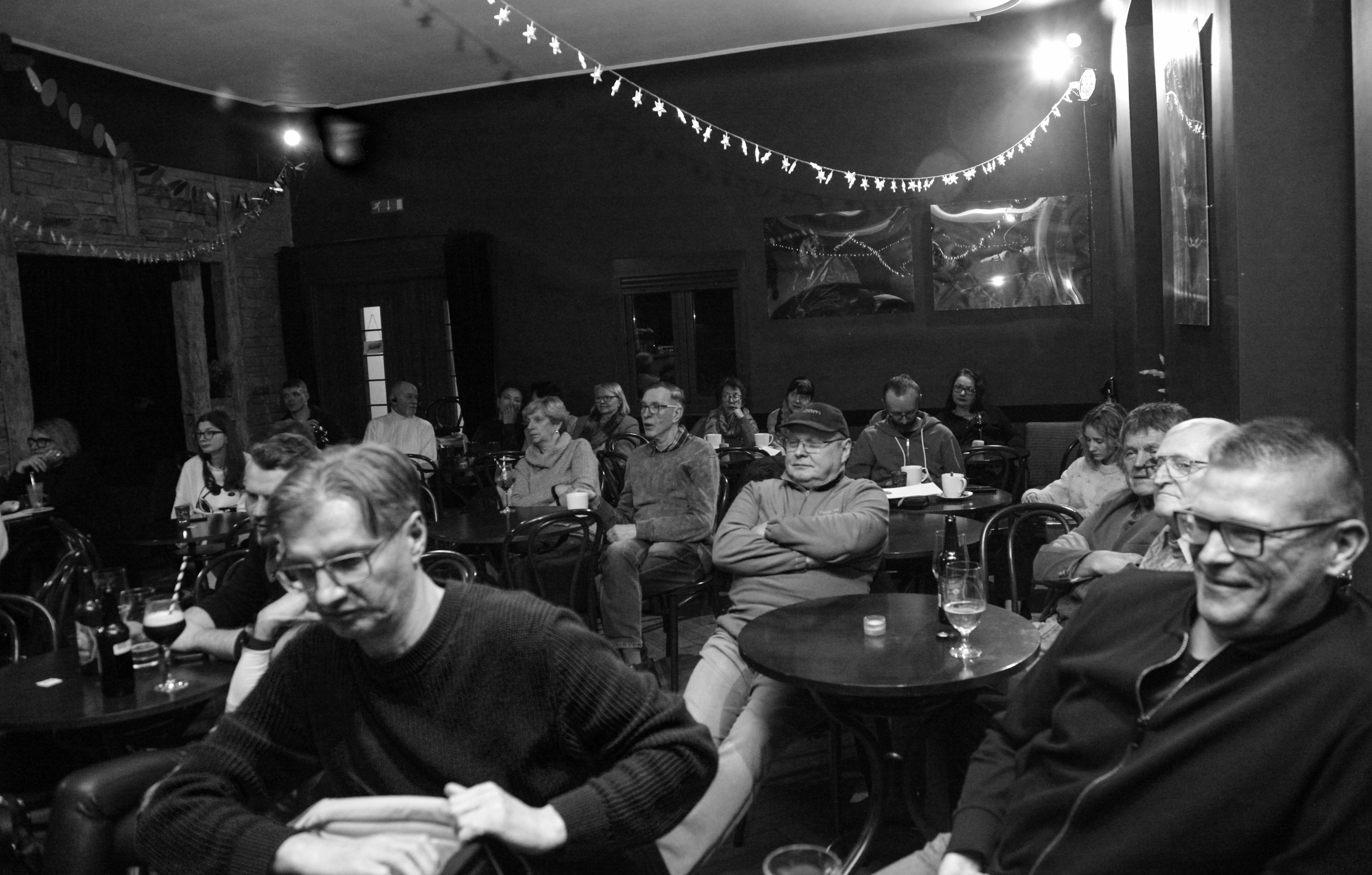 Klub Czarnego Krążka w Kawiarni ANTRAKT